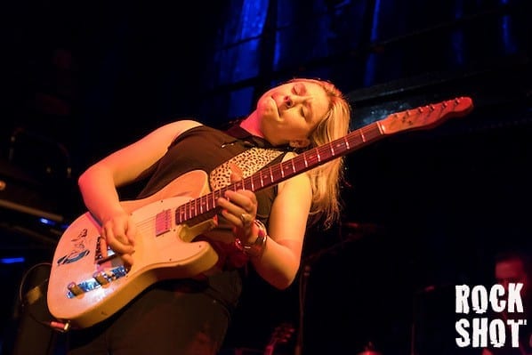 Crunching blues with feeling from Joanne Shaw Taylor at London's Jazz Cafe (Andy Sampson)